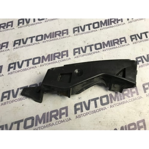 Кронштейн переднего бампера VW Passat B6 SN 2005-2010 3C0807506